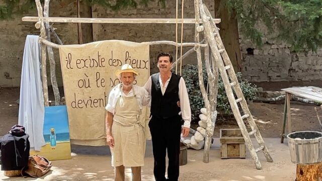 Merci au public pour l’accueil de cette création à Avignon 🎉
Nous poursuivons notre chemin et vous donnons rendez-vous du 2 au 5 août 2022 au Château de l’Ermitage à Wavre. Nous vous attentons nombreux!

Pour les réservations: par email à kim@panachediffusion.com OU par sms au +32478271194 (en précisant votre nom, le nombre de places et la date souhaitée)

Le spectacle débutera à 18h30. Les portes du Château s’ouvriront à 17h30. Le spectacle dure 1h30.
Un foodtruck sera présent et disponible durant 1h avant le spectacle, et pendant 1h juste après.
Parking: parking des Mésanges (gratuit)